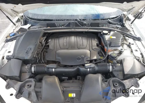 2010 Jaguar Xf Xfr z USA, uszkodzony, nr VIN SAJWA0JC1AMR53957